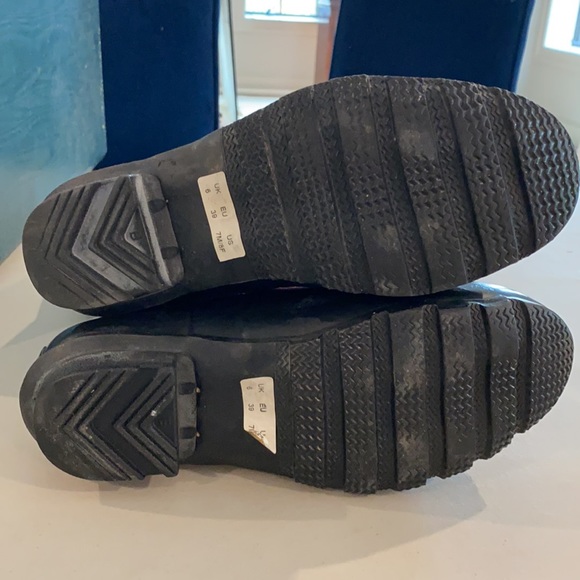 Hunter Black w/ Red Laces 11" H Rain Boots sz 7/8 - Picture 7 of 7